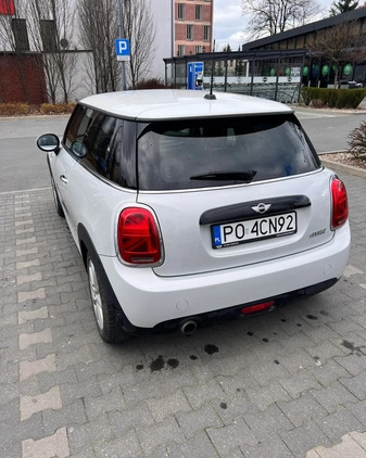 MINI Cooper cena 70000 przebieg: 38200, rok produkcji 2017 z Poznań małe 106